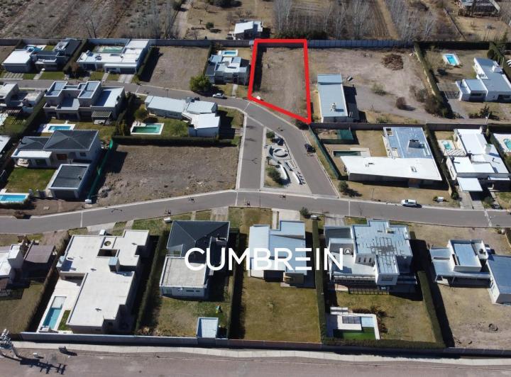 Terreno · 1087m²