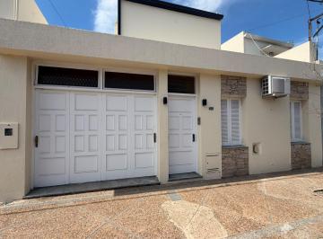 Casa · 286m² · 6 Ambientes · 1 Cochera · Casa en Barrio Mosconi