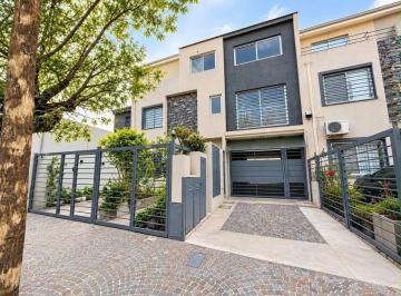 Casa de 3 ambientes, Vicente López · Alquiler de Dúplex de 3 Ambientes con Cochera en Olivos