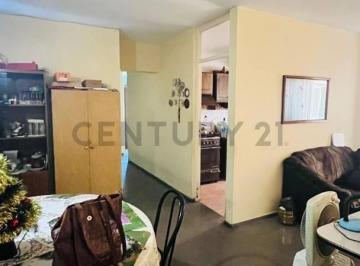 Departamento · 83m² · 3 Dormitorios · 1 Cochera · Departamento Céntrico