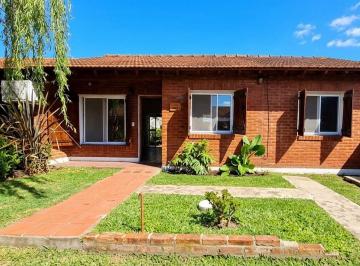 Casa · 75m² · 4 Ambientes · 1 Cochera · Venta Casa en Barrio Altos de Pacheco 4 Amb