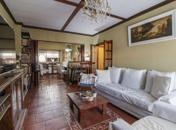 Casa · 217m² · 5 Ambientes · 2 Cocheras · Casa en Venta Multifamiliar