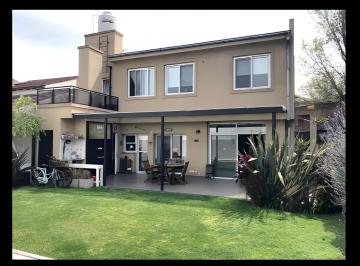 Casa · 190m² · 5 Ambientes · Casa en Las Lomas de San Isidro