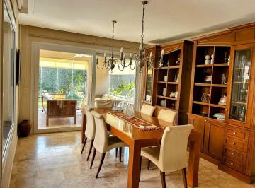 Casa · 275m² · 5 Ambientes · 1 Cochera · Casa en Alquiler en Ayres Plaza, Pilar, G. B. a. Zona Norte