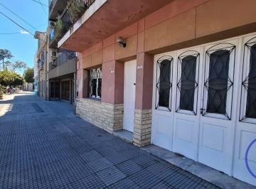 PH de 3 ambientes, Mataderos · En Venta PH Tipo Casa 3 Ambientes en Pb Completa con Cochera y Patio - Barrio Naón