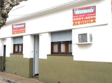 PH de 3 ambientes, Avellaneda · Amplio PH 3 Ambiente Al Frente con Patio!