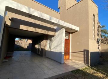 Casa · 150m² · 5 Ambientes · 2 Cocheras · Duplex Alquiler 3 Dorm. Arguello