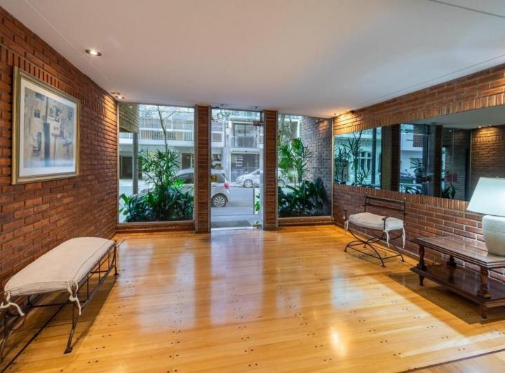 Departamento · 200m² · 6 Ambientes · 1 Cochera