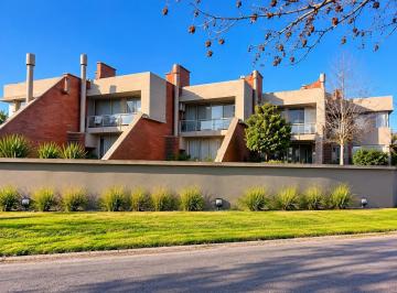 Departamento · 77m² · 4 Ambientes · 1 Cochera · Departamento en Chascomudúplex en Venta en Chascomús con Vista a La Laguna, 2 Dorm. y Cochera