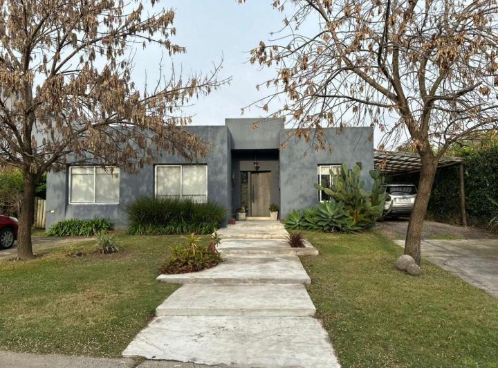 Casa · 170m² · 5 Ambientes · 3 Cocheras