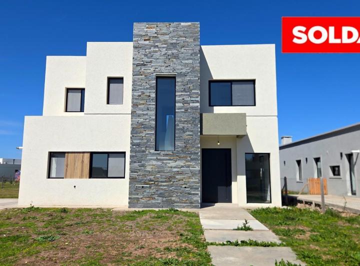 Casa · 170m² · 5 Ambientes