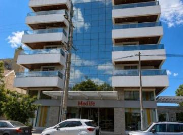Departamento de 2 ambientes, Córdoba · Alquilo Dpto de Categoria 1 Dormitorio C/balcon y Cochera - Sum y Pileta - Zona Sur