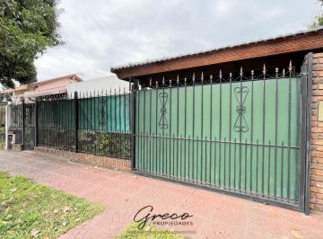 Casa · 70m² · 3 Ambientes · 2 Cocheras · Casa a m Estación Claypole