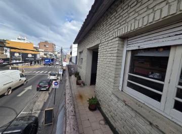 Departamento · 74m² · 4 Ambientes · PH en Venta Munro
