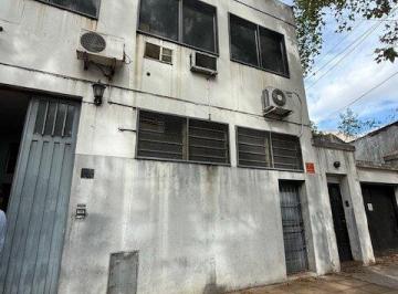 Bodega-Galpón · 200m² · Av Warnes