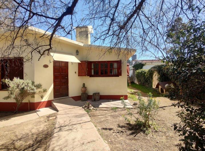 Casa · 150m² · 6 Ambientes · 2 Cocheras