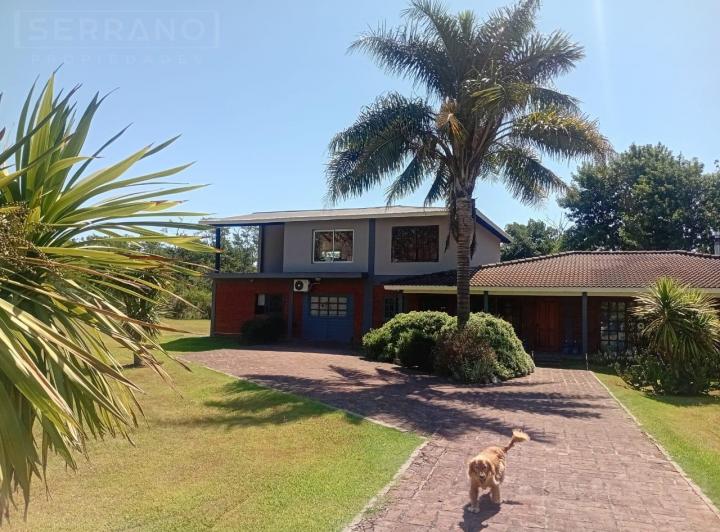 Casa · 387m² · 6 Ambientes