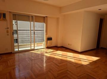 Departamento de 2 ambientes, Villa Urquiza · Semipiso 2 Ambientes Amplio Muy Luminoso C Gran Balcon Al Contrafrente.