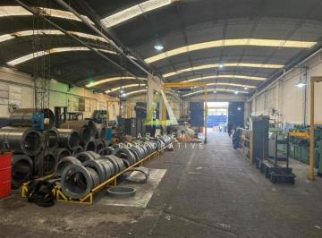 Bodega-Galpón · 2100m² · Galpón en Venta en San Martin