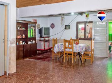 Casa · 180m² · 6 Ambientes · 1 Cochera · Casa 3 Dorm. Venta Zona Estadio Delmi