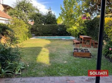 Casa · 129m² · 4 Ambientes · 2 Cocheras · Casa Para Alquiler de Verano en Bella Vista 1ra Quincena Enero