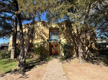 Casa · 344m² · 6 Ambientes · 3 Cocheras · Casa en Venta en Fincas del Lago 6 Ambientes