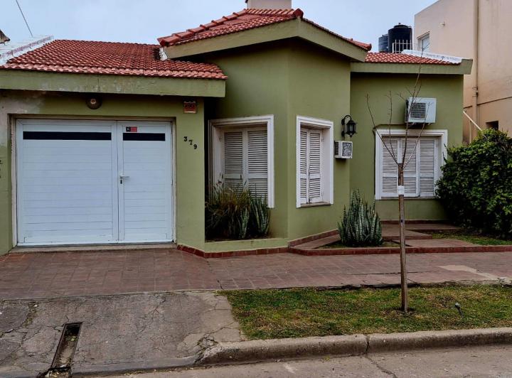 Casa · 140m² · 7 Ambientes · 1 Cochera
