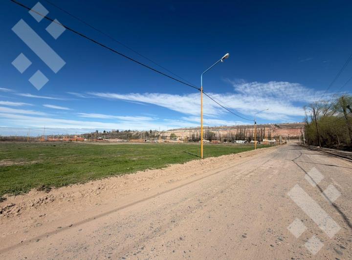 Terreno · 402m²