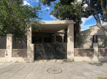 ITA-ITA-131_2 · Vende Casa 3 Ambientes con Cochera Patio y Terraza.