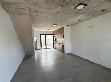 Casa de 6 ambientes, Neuquén · Amplio Dúplex de Diseño