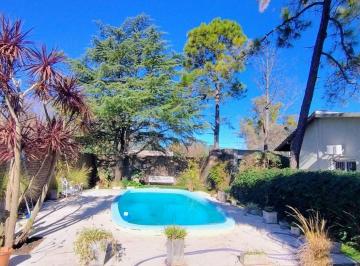 Quinta vacacional · 180m² · 3 Dormitorios · 1 Cochera · Alquiler Casa Quinta 4 Amb - Pileta Quincho Parque