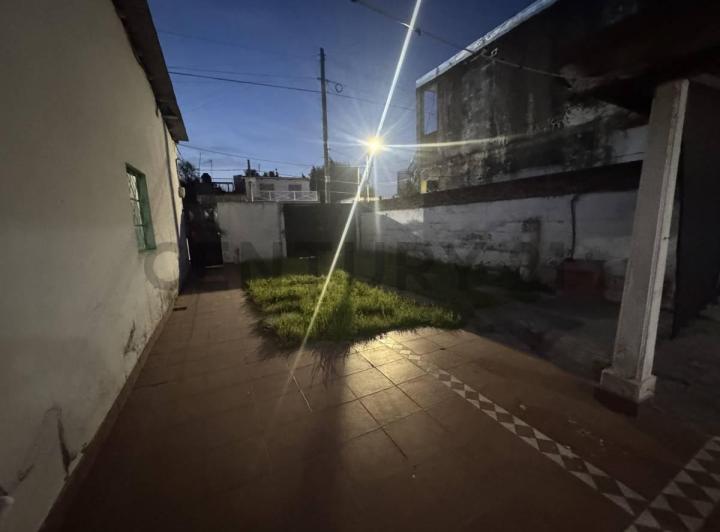 Casa · 200m² · 3 Ambientes · 2 Cocheras