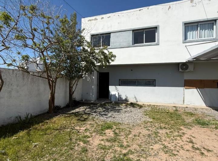 Casa · 100m² · 3 Ambientes · 1 Cochera