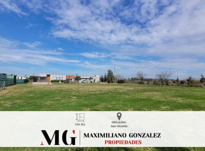Terreno · 799m²