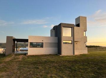 Casa · 169m² · 3 Ambientes · 1 Cochera · Venta Casa Puerto del Aguila