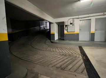 Garage · 1m² · 19 Cocheras y un Dos Ambientes con Balcón
