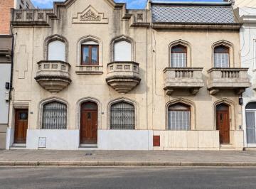 Casa · 365m² · 11 Ambientes · Casona en Venta con Gran Jardin