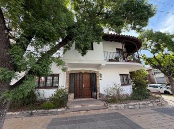 Casa de 7 ambientes, Ciudad de Mendoza · Casa en Venta 5 Habitaciones Barrio Bombal, Mendoza