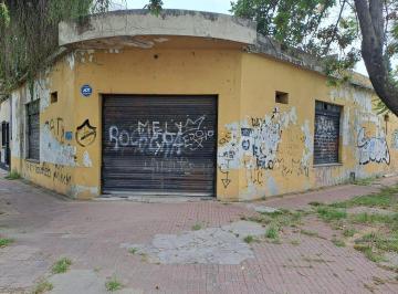 Depósito · 172m² · Alquiler Depósito 180 m² en Lanús Oeste