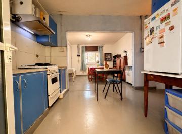 PH · 137m² · 4 Ambientes · Venta PH 4 Amb con Gran Potencial en Monte Castro