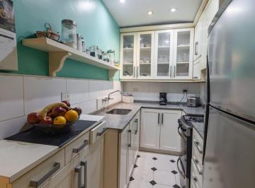 Departamento · 111m² · 4 Ambientes · Depto 4 Amb + Depen. Serv. 2 Patios 164.7 m²