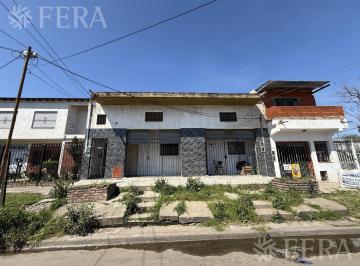 Casa · 160m² · 4 Ambientes · Venta Casa Multifamiliar con Jardín en San Francisco Solano
