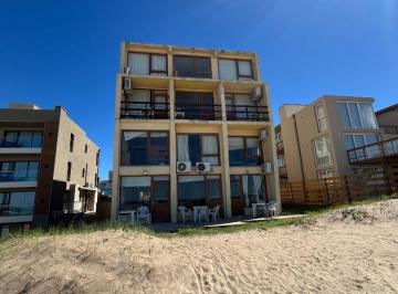 Hotel · 324m² · 1 Ambiente · Venta. Ho 6 Duplex 2 Amb. Sobre La Playa. Las Gaviotas.