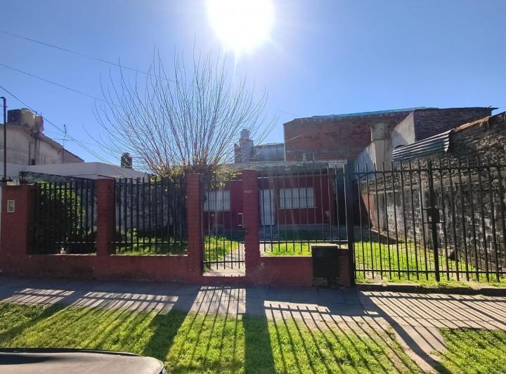 Casa · 300m² · 3 Ambientes · 1 Cochera
