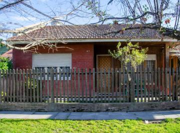 Casa · 196m² · 3 Ambientes · 2 Cocheras · Casa 3 Ambientes Los Pinares