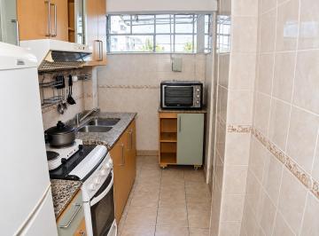 Departamento de 4 ambientes, Barrio Norte · Bajas Expensas | P 2° por Escalera | Frente | 2 Baños | Balcón