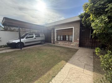 Casa · 156m² · 6 Ambientes · 1 Cochera · Apto Credito Iaf, Nacion, Frances, Todos!