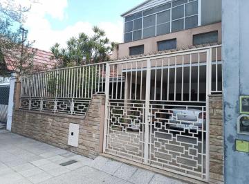 Casa de 4 ambientes, Avellaneda · Casa con Muy Buena Ubicacion, Gge y Quincho