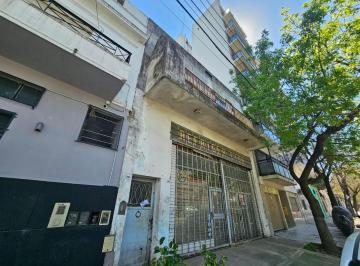 Casa · 306m² · 5 Ambientes · 1 Cochera · Local con Vivienda Venta San Cristobal. Cochera
