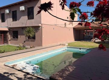 Casa · 350m² · 1 Ambiente · 4 Cocheras · Casa en Venta en Salta, Barrio Cofico